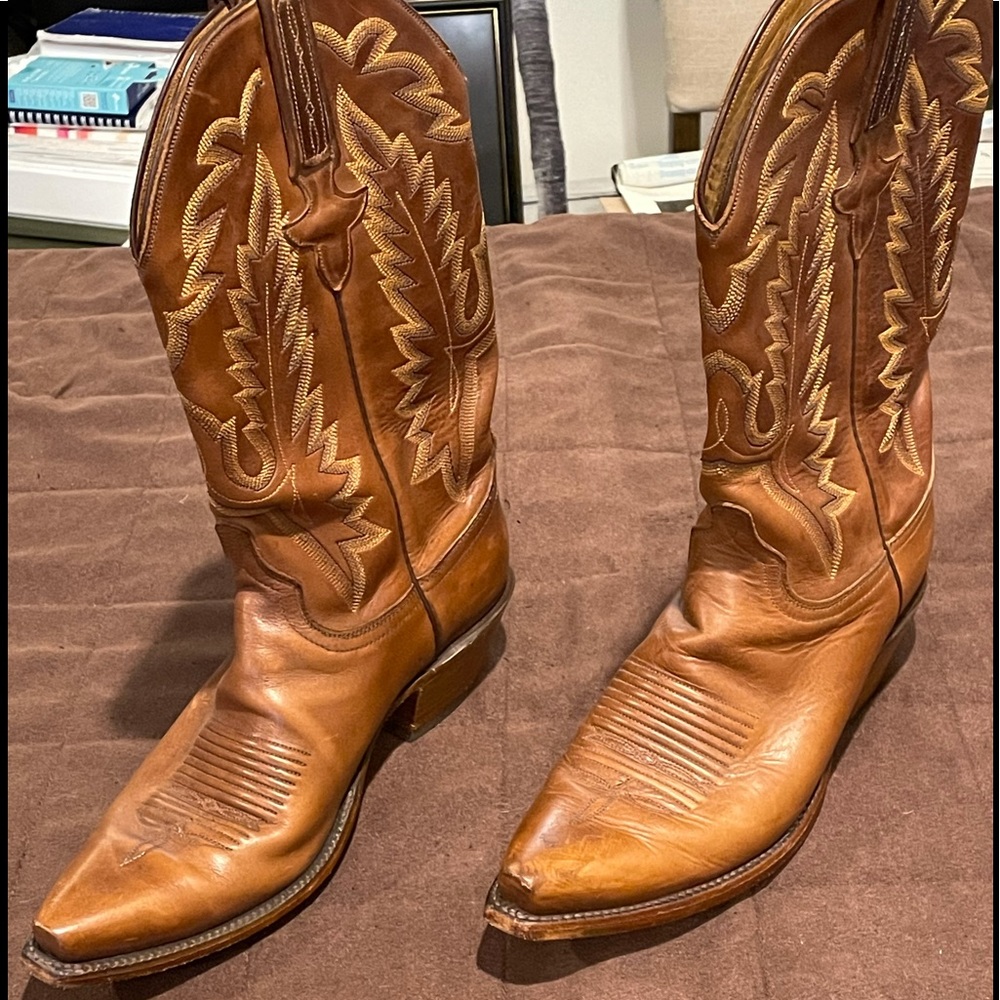 Lucchese Classic Cowboy vintage boots-brand new